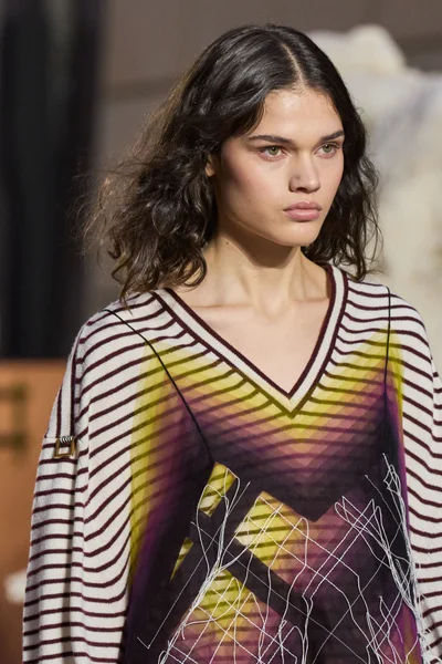 Look 73